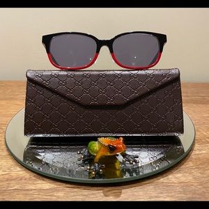 NWOT Gucci Women’s Sunglasses . . .
